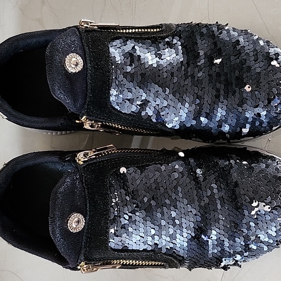 VERSACE JEANS( US6)sequin sneaker,can flip black or silver color. - Picture 5 of 10